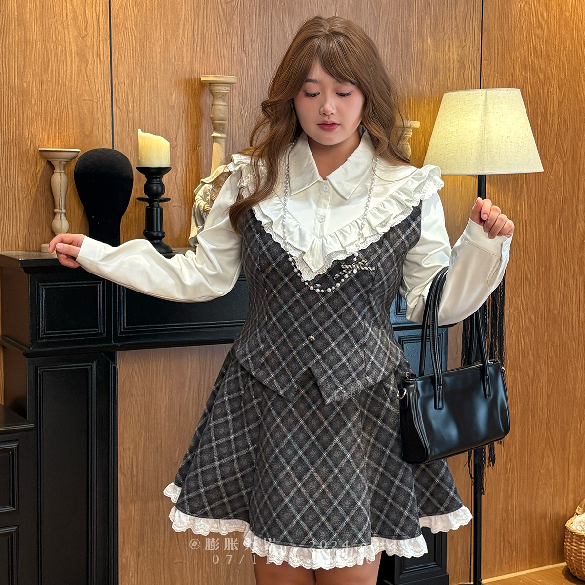 缪斯小姐甜妹法式蕾丝轻奢复古荷叶边背带裙少女系时尚气质感套装