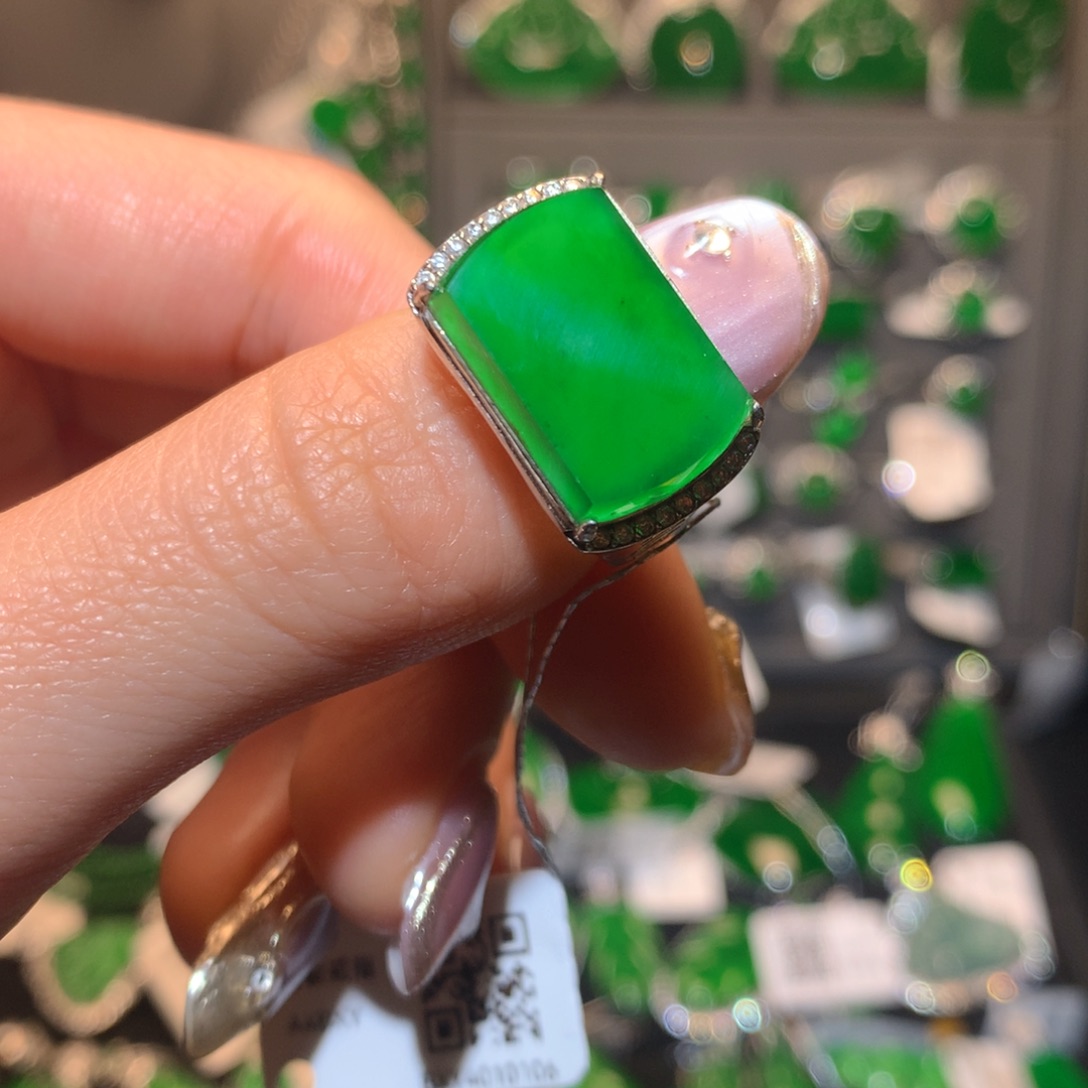 翡翠戒指银S925镶嵌马鞍