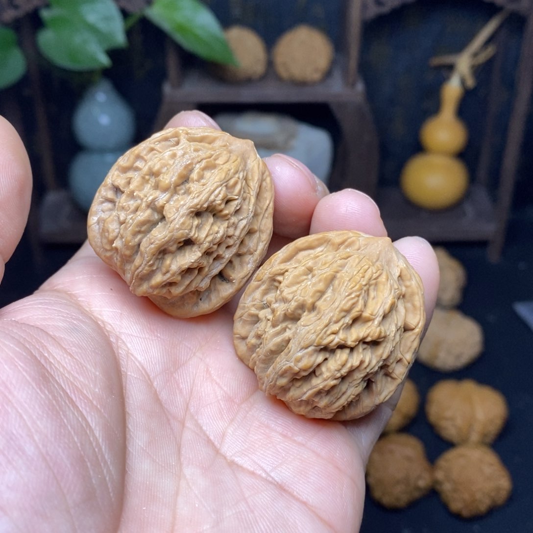 文玩核桃吊坠36虎头