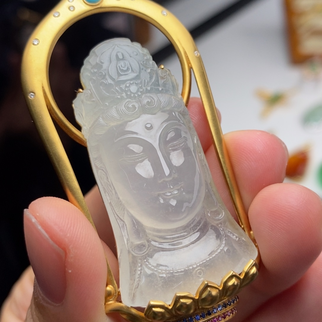 翡翠18K金镶嵌颈饰  观音