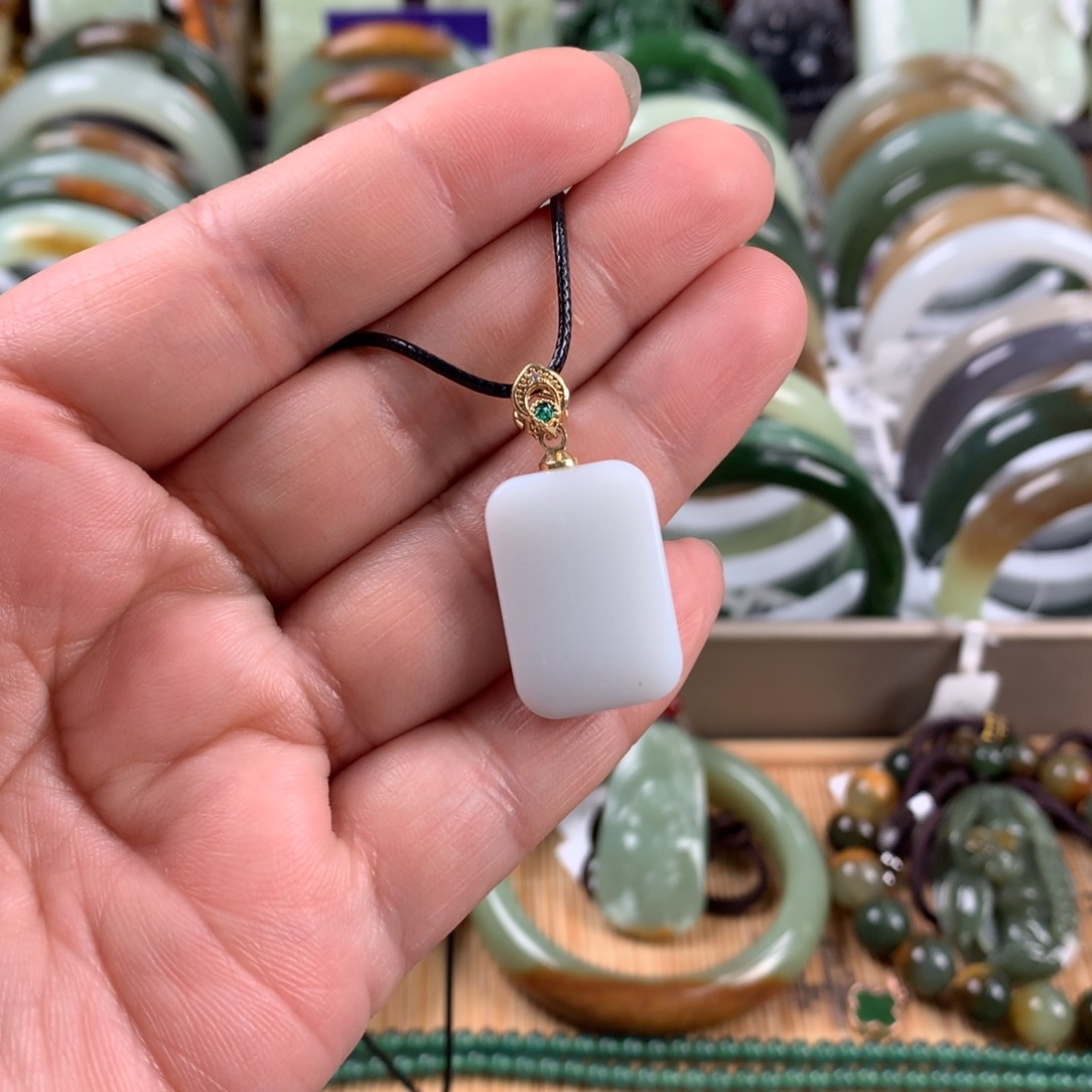 和田玉银S925镶嵌颈饰