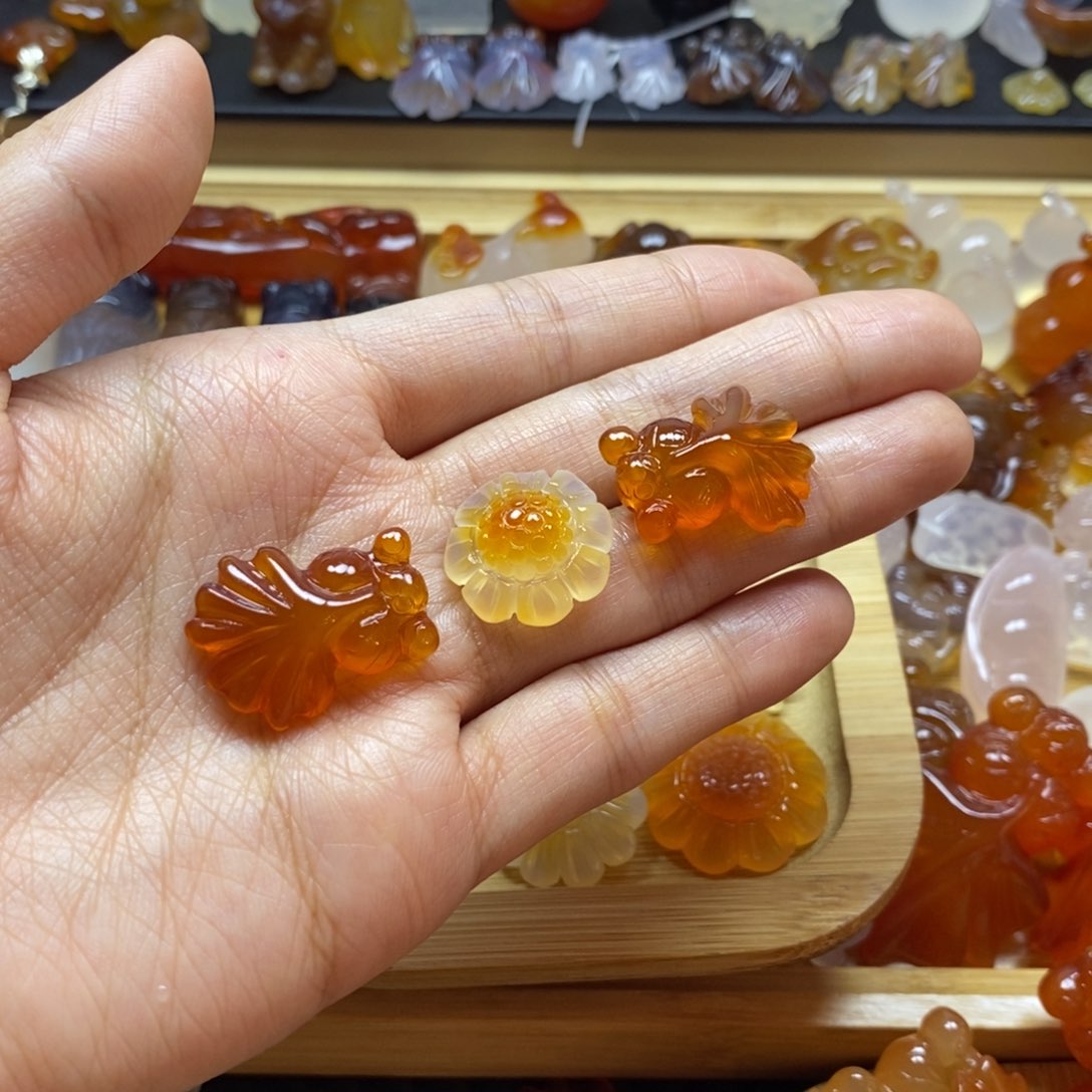 玛瑙/玉髓颈饰未镶嵌林*