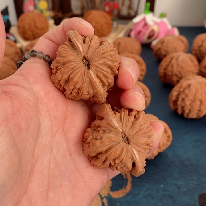 文玩核桃把件四座楼39