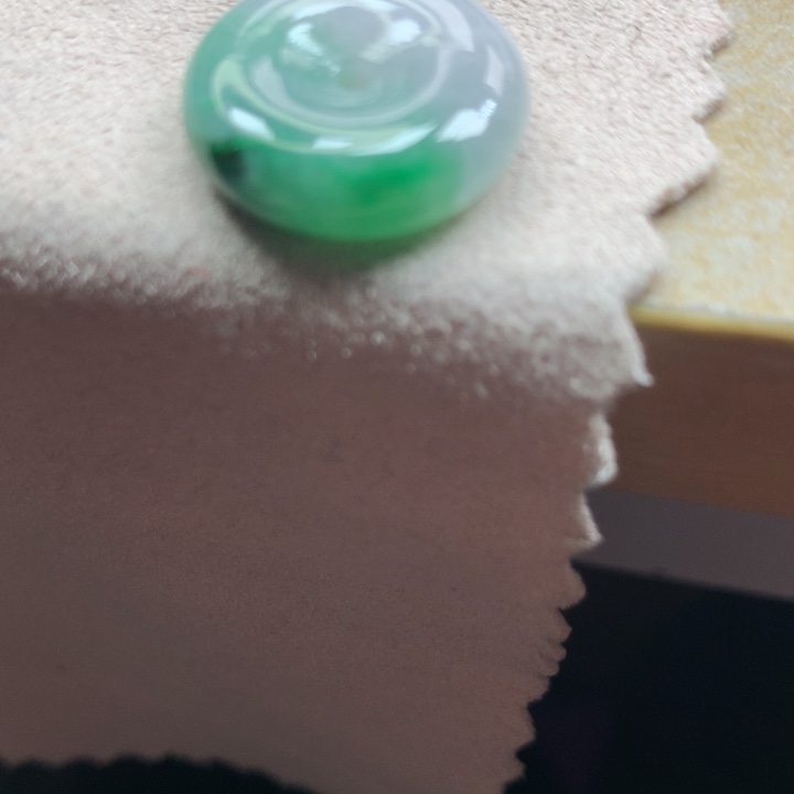 翡翠颈饰未镶嵌吊坠