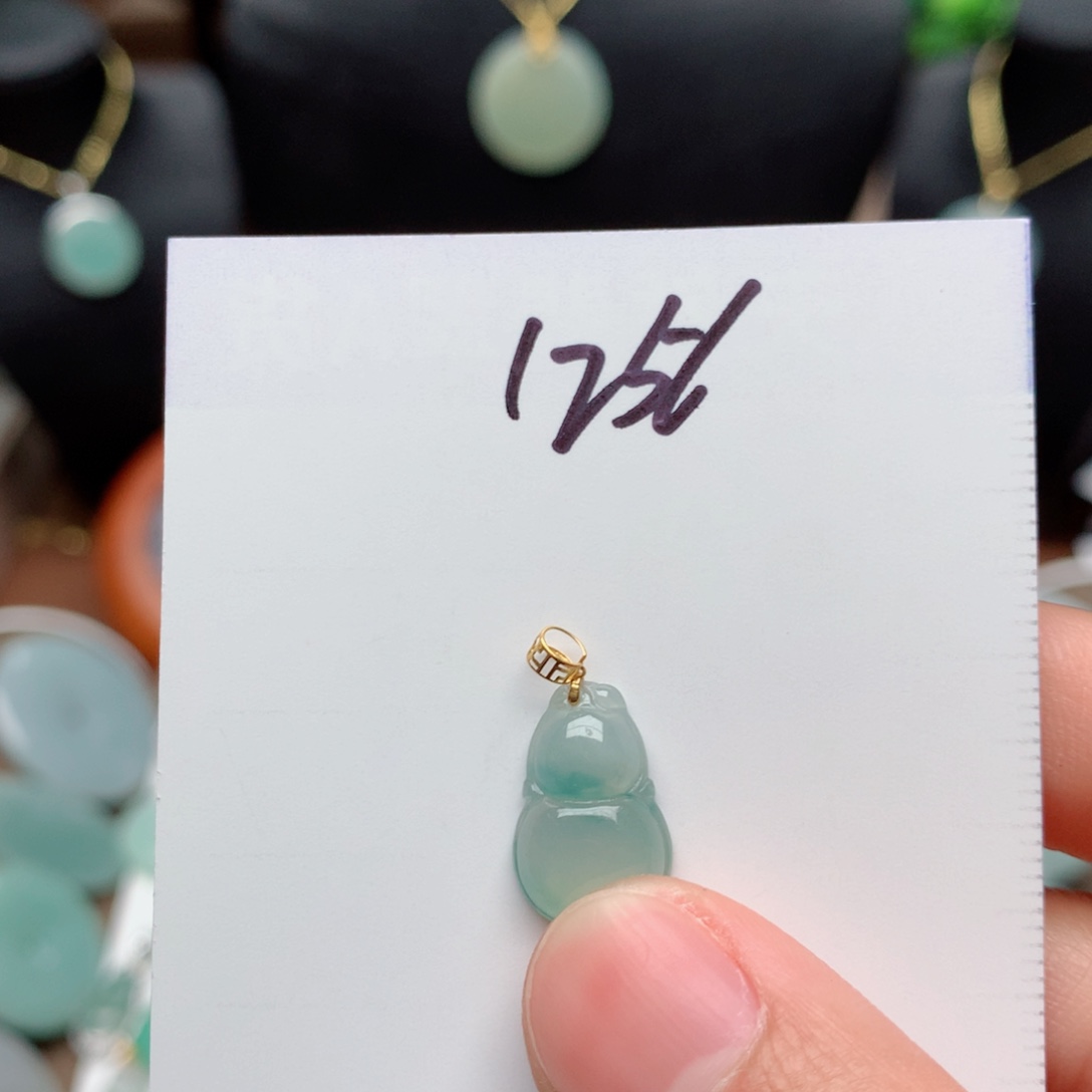 翡翠颈饰18K金镶嵌s****妮吊坠