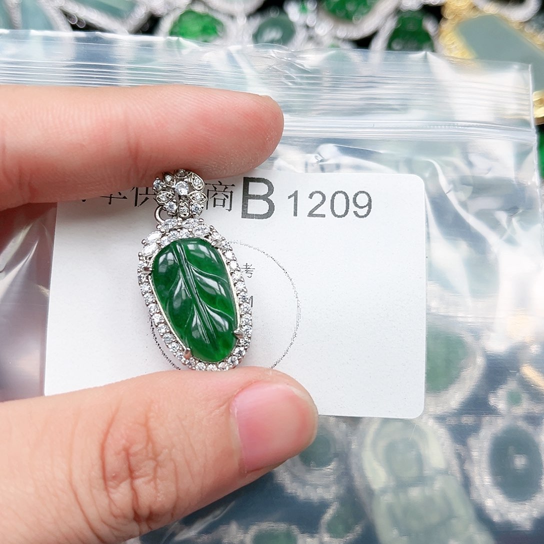 翡翠颈饰未镶嵌翡翠1209