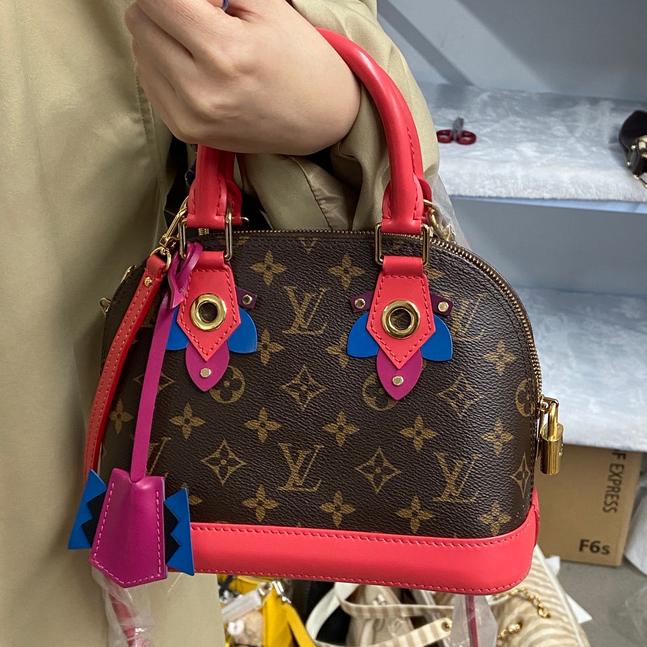 95新 LouisVuitton/路易威登 /KIKI/单肩包/12010922