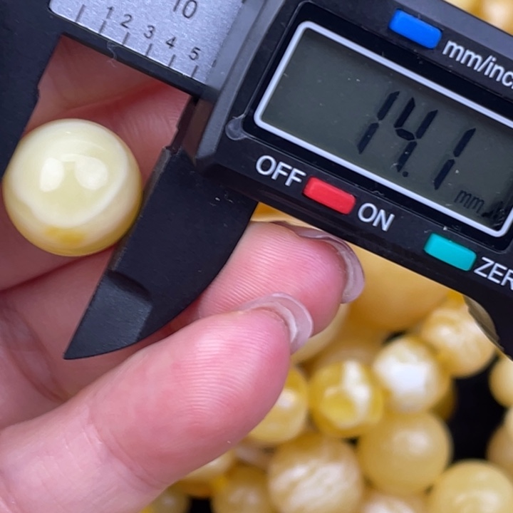 蜜蜡未镶嵌裸石251