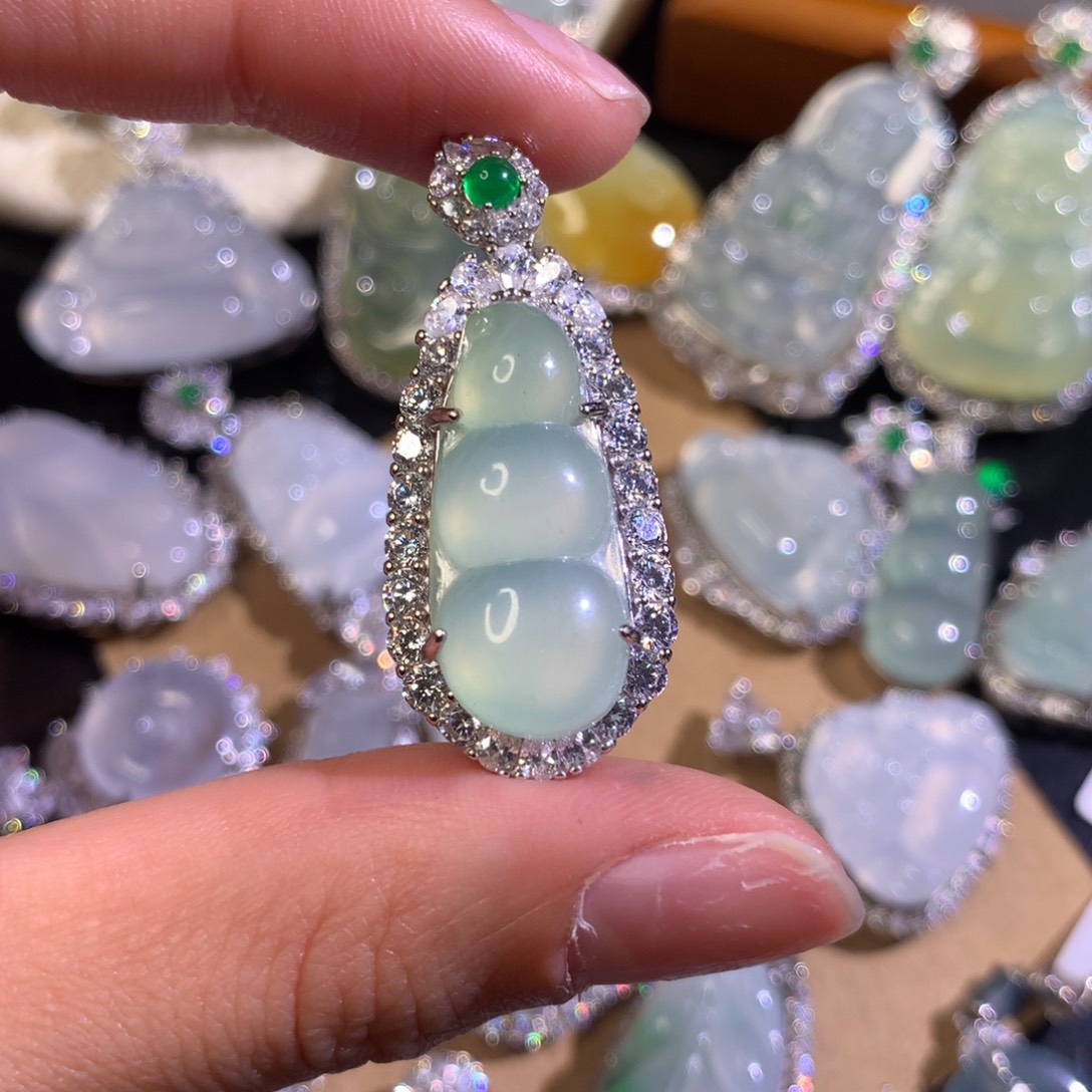  *** 翡翠银S925镶嵌吊坠(不含链)