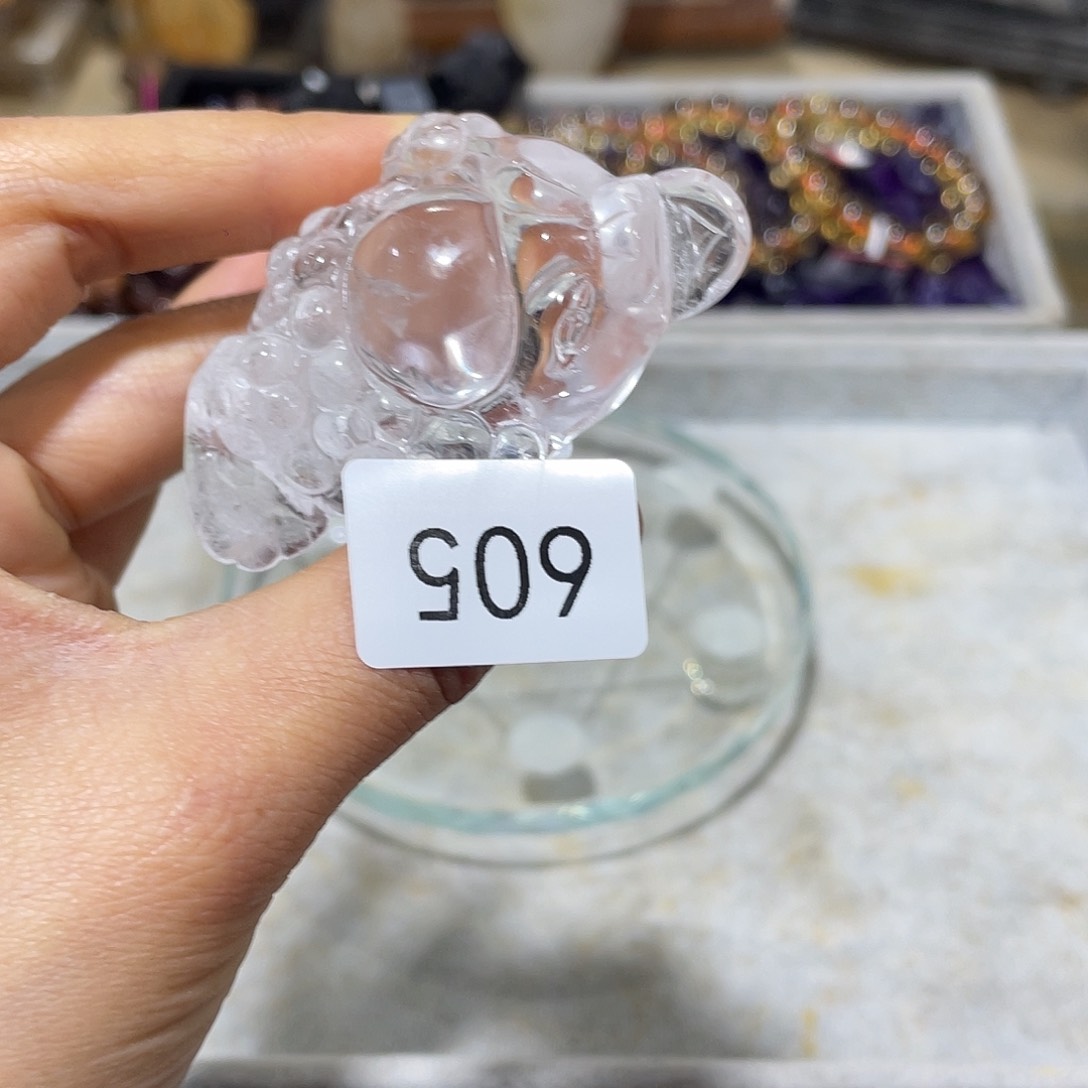 水晶摆件……未镶嵌