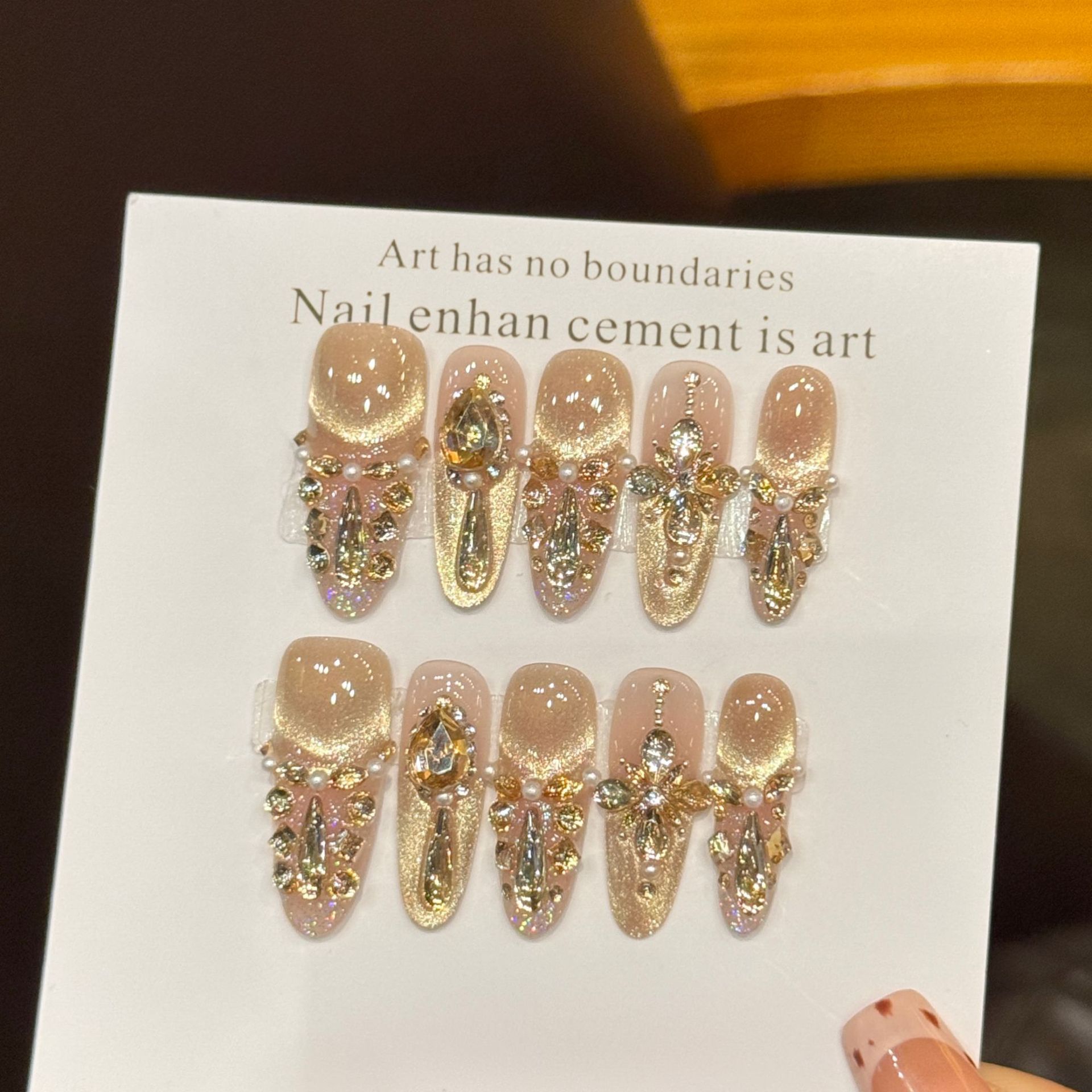 【塞莎特之泪】香槟色锆石钻法式气质猫眼高级轻奢美甲手工穿戴甲