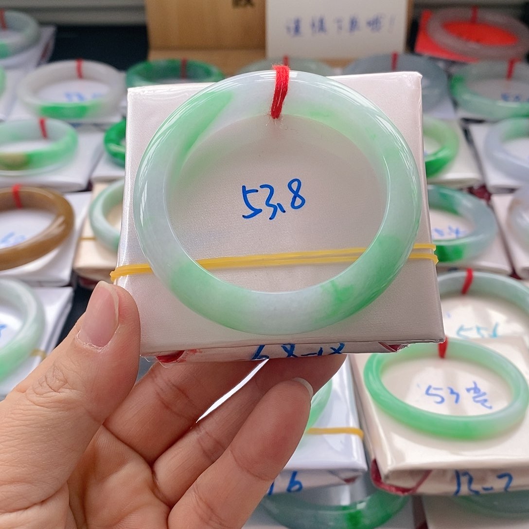 翡翠手镯未镶嵌1号