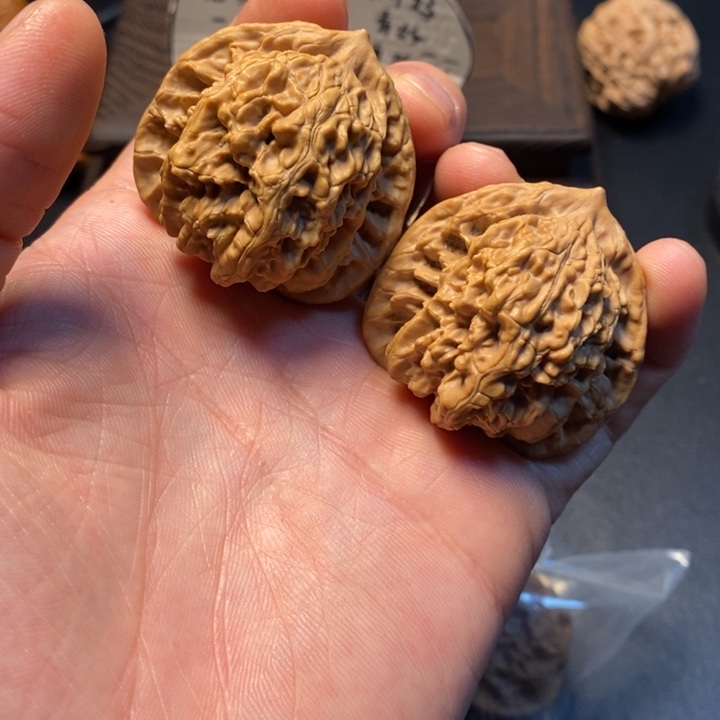 文玩核桃把件36号盘龙虎头41尺