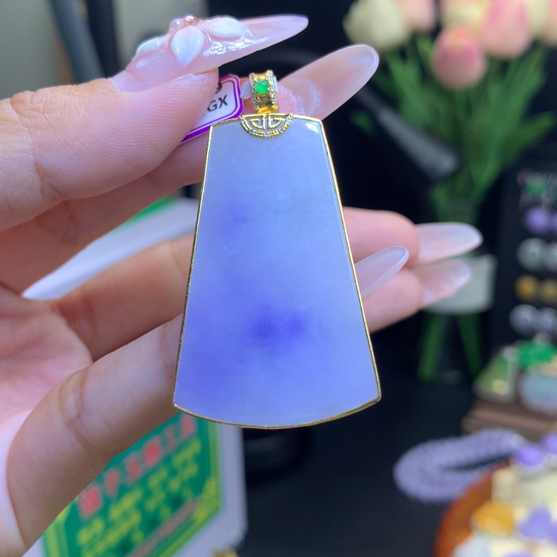 翡翠18K金镶嵌颈饰天然