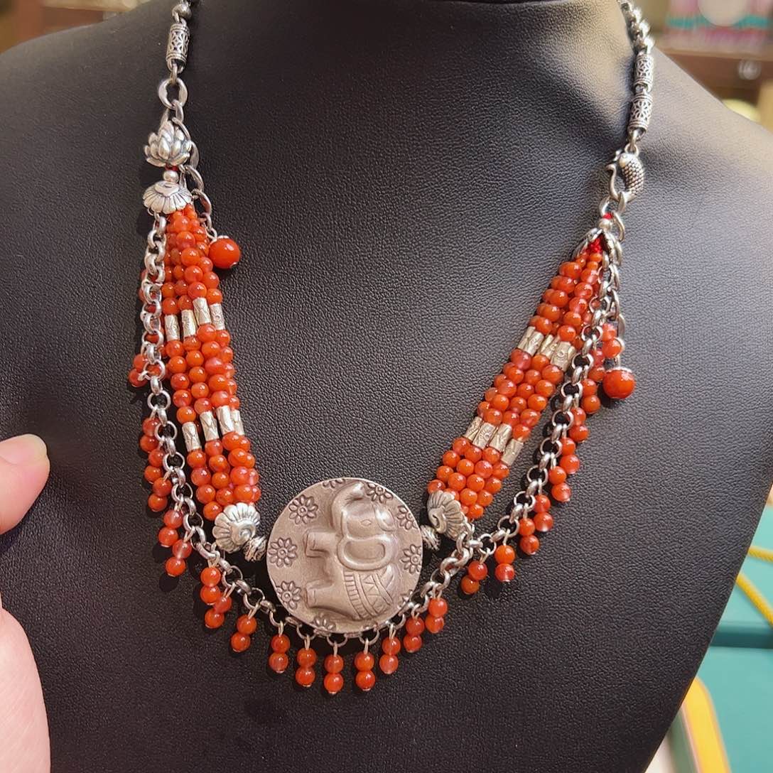 玛瑙颈饰未镶嵌古风