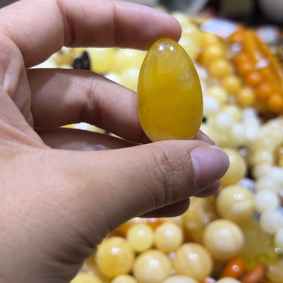 琥珀珠宝奇石未镶嵌