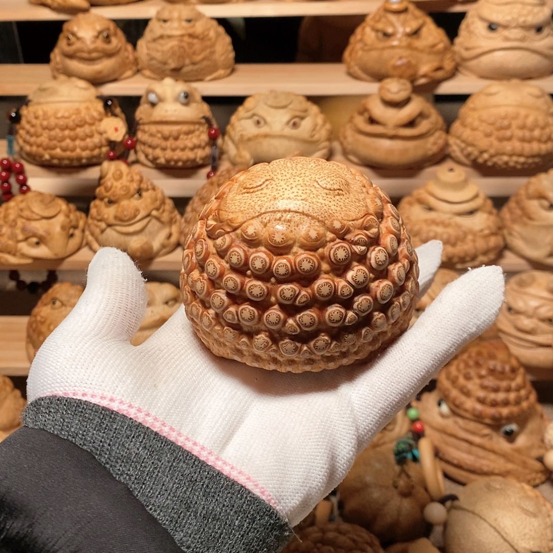 竹大**?竹根雕金蟾竹根雕