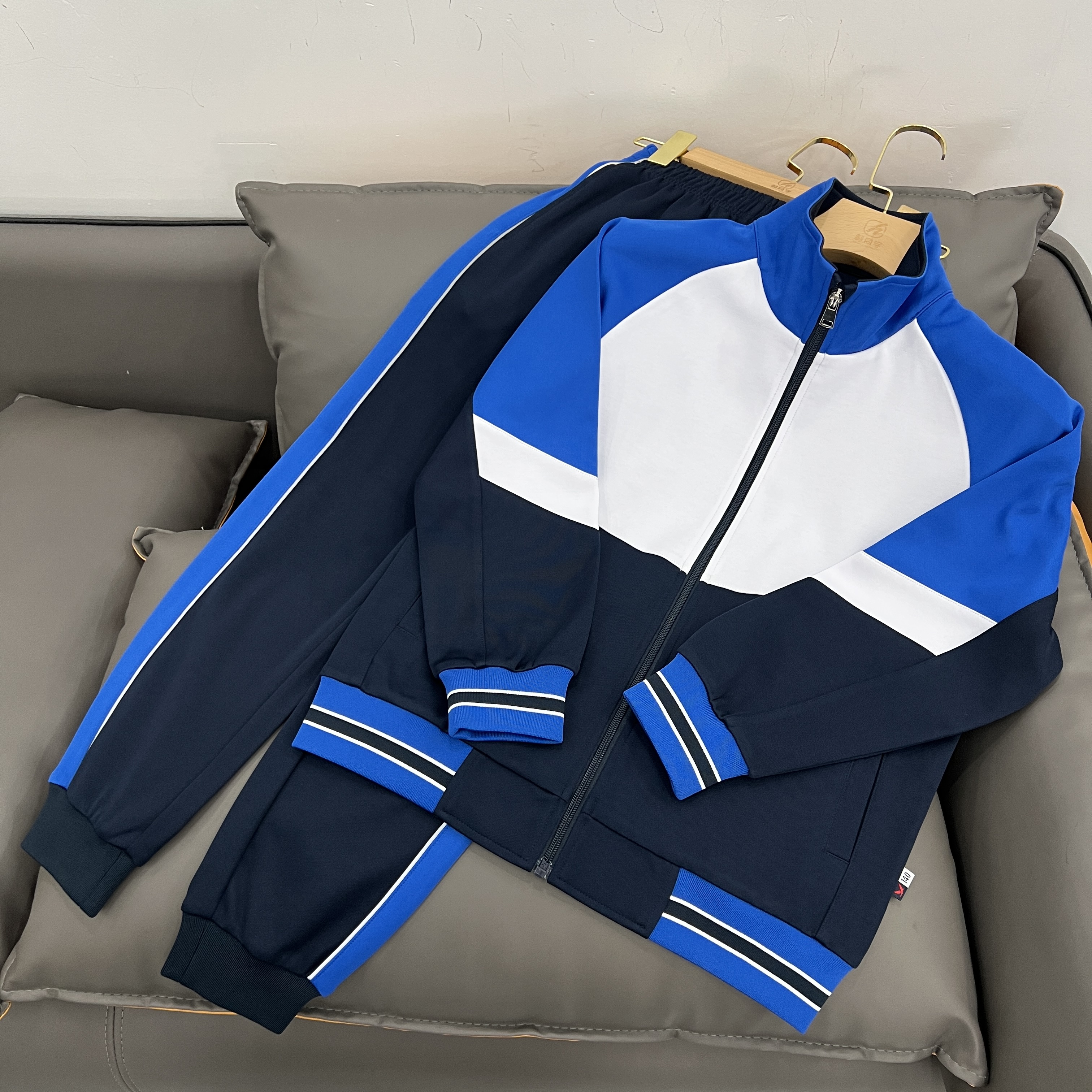 禅城区小学生冬季校服套装2025年统一新款冬装校服外套运动长裤