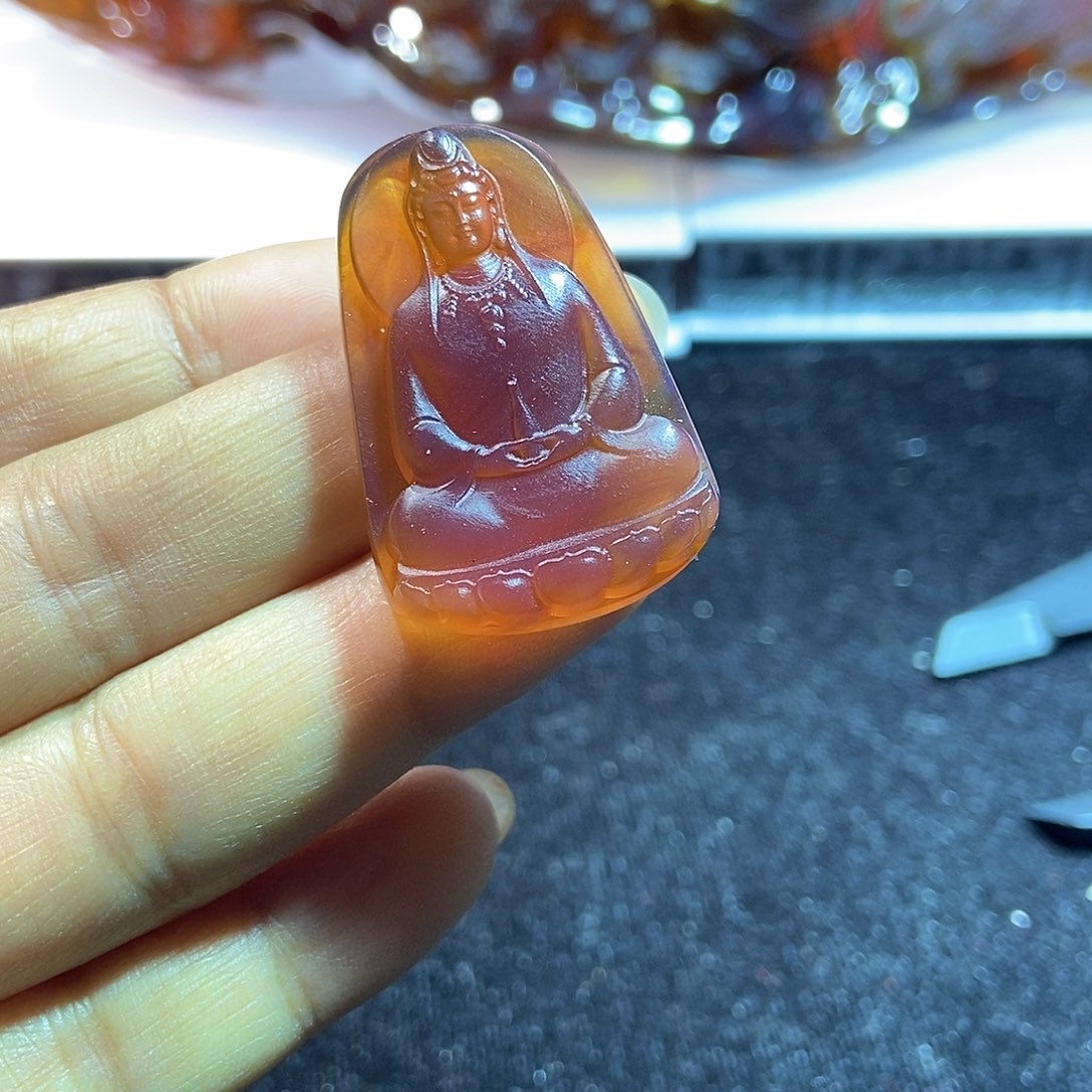 未镶嵌颈饰琥珀缅甸天然琥珀吊坠