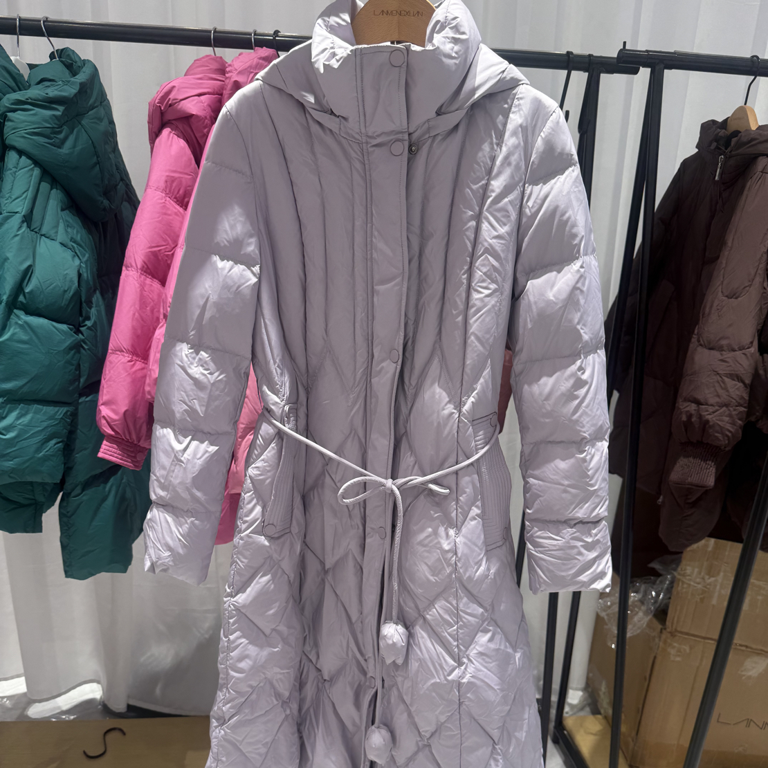 新款长款羽绒服时尚