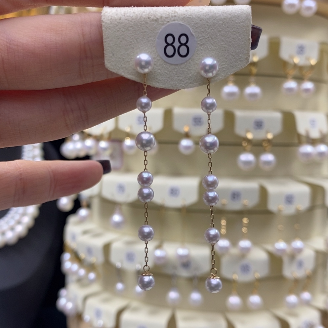 18K金镶嵌耳饰淡水珍珠