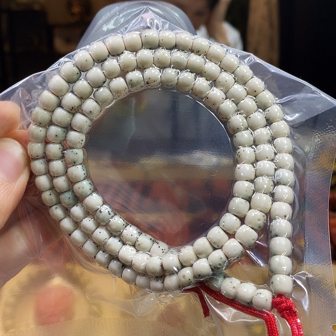 拉***拉星月菩提吊坠升级