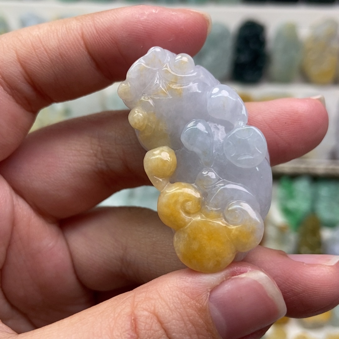 翡翠吊坠(赠链)未镶嵌