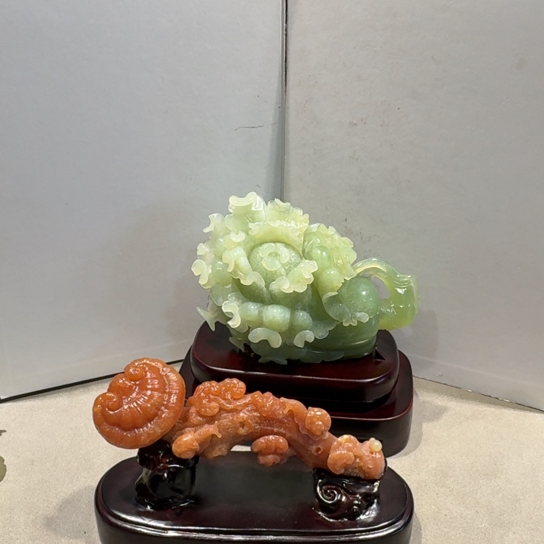 蛇纹石玉未镶嵌珠宝奇石