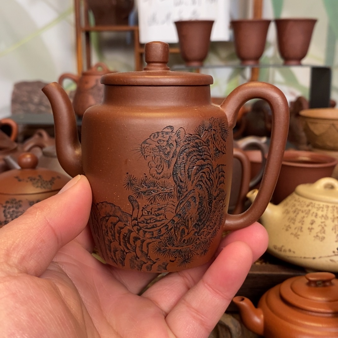 *****茶壶紫砂老虎宫灯壶