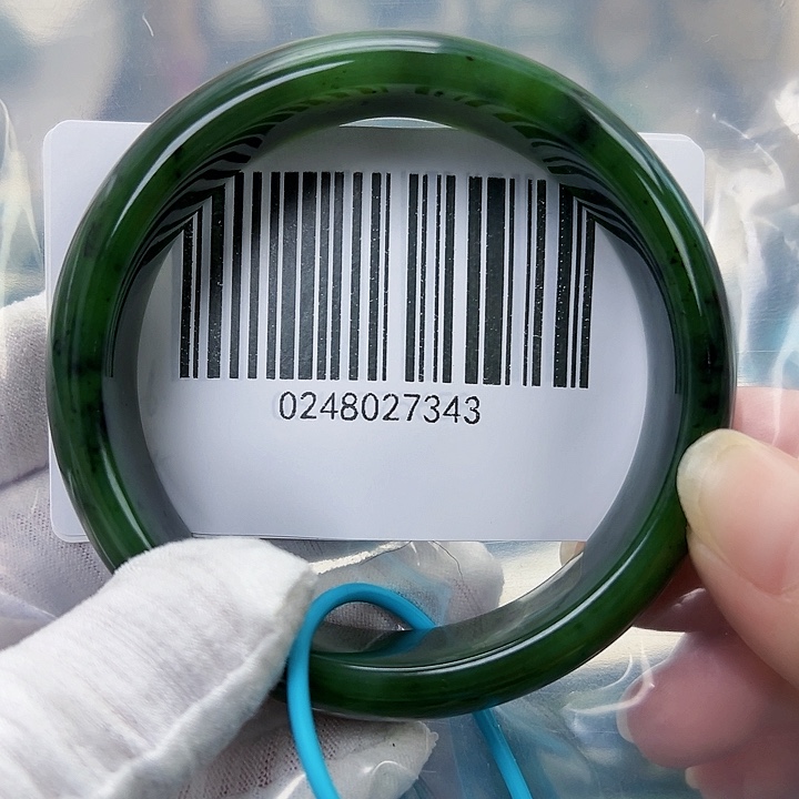 和田玉未镶嵌手镯包容6061