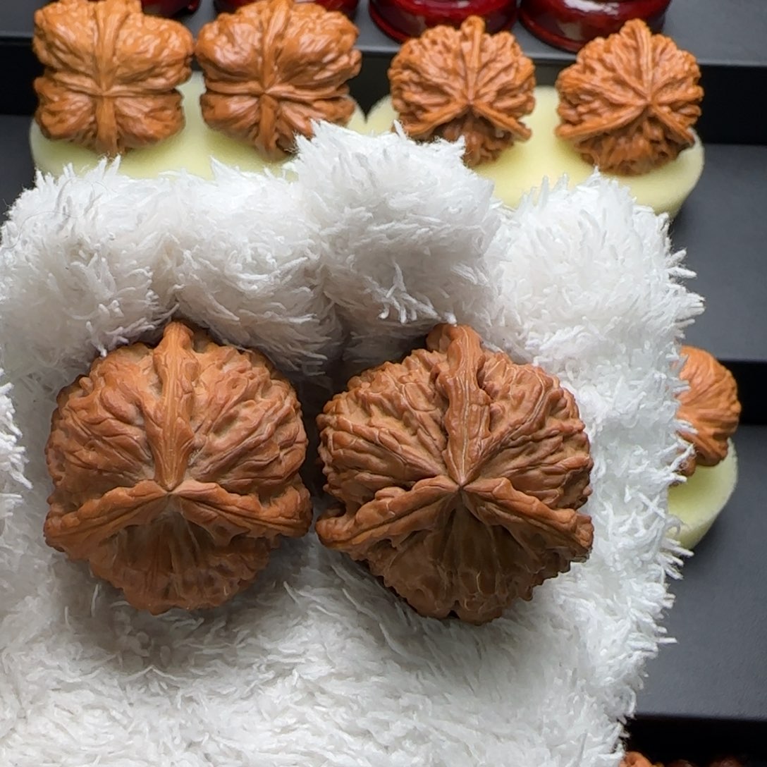 文玩核桃把件白奔36