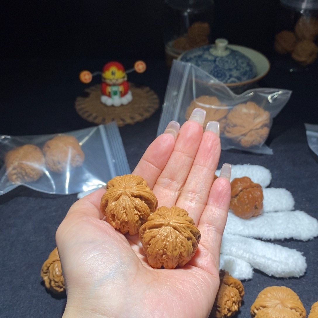 文玩核桃吊坠谢*宇粗筋