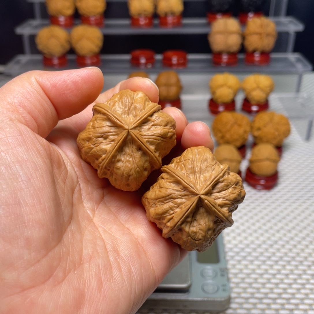 文玩核桃把件29战斧四棱