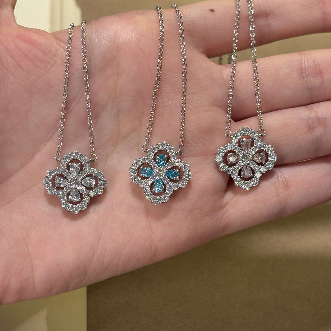 铁合金锆石项链 璀璨四叶草项链女镂空满钻锁骨链高级感气质