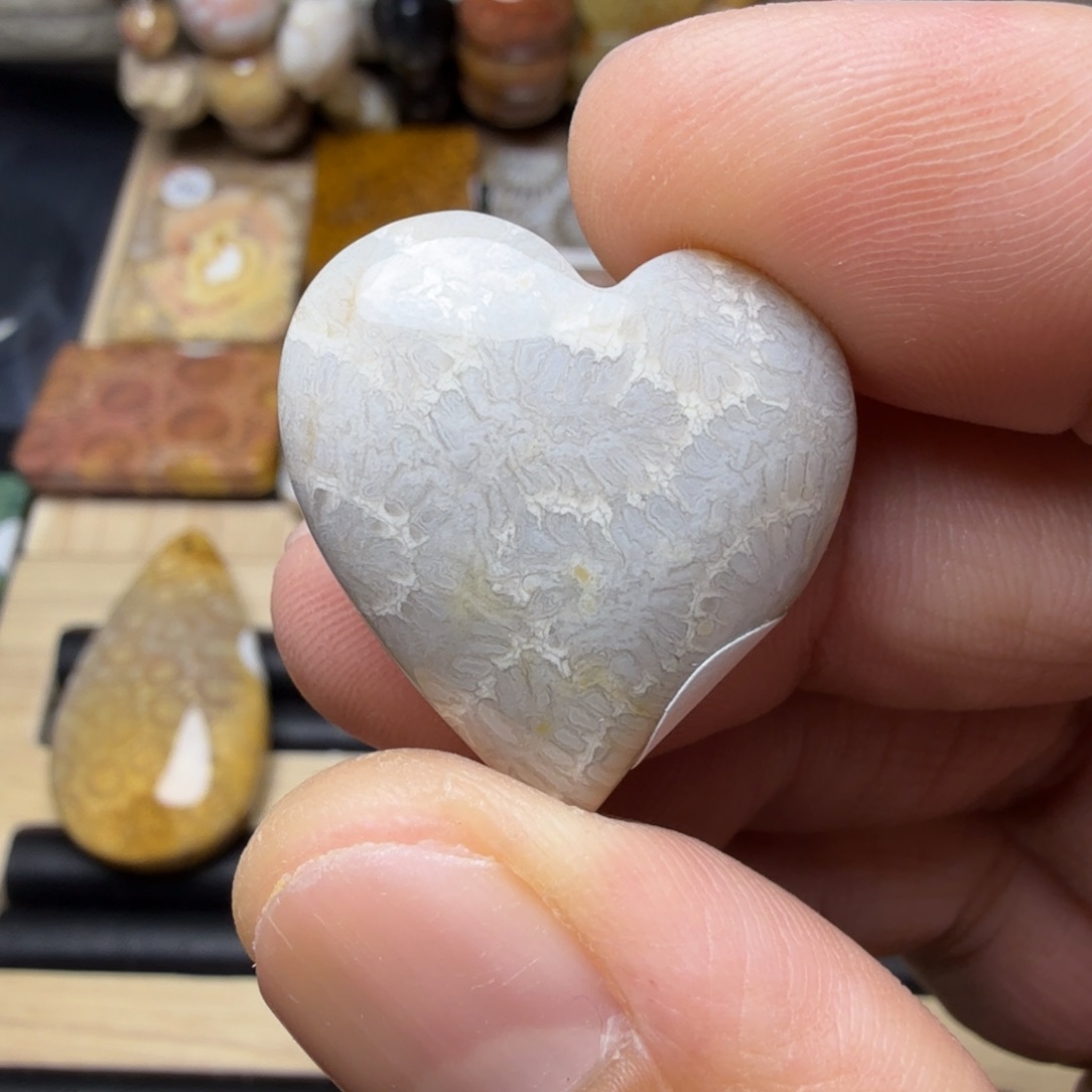 硅化玉未镶嵌纯天然色有机玉石保真色