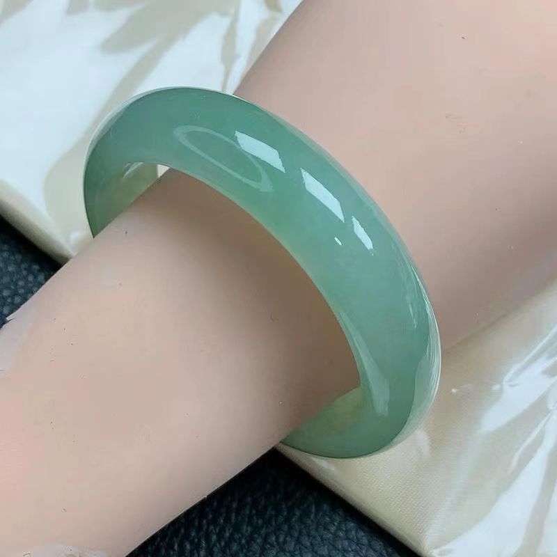 早班 时尚高冰阳绿飘花冰透美人镯