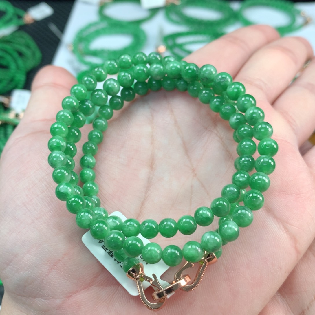 翡翠手链未镶嵌翡翠