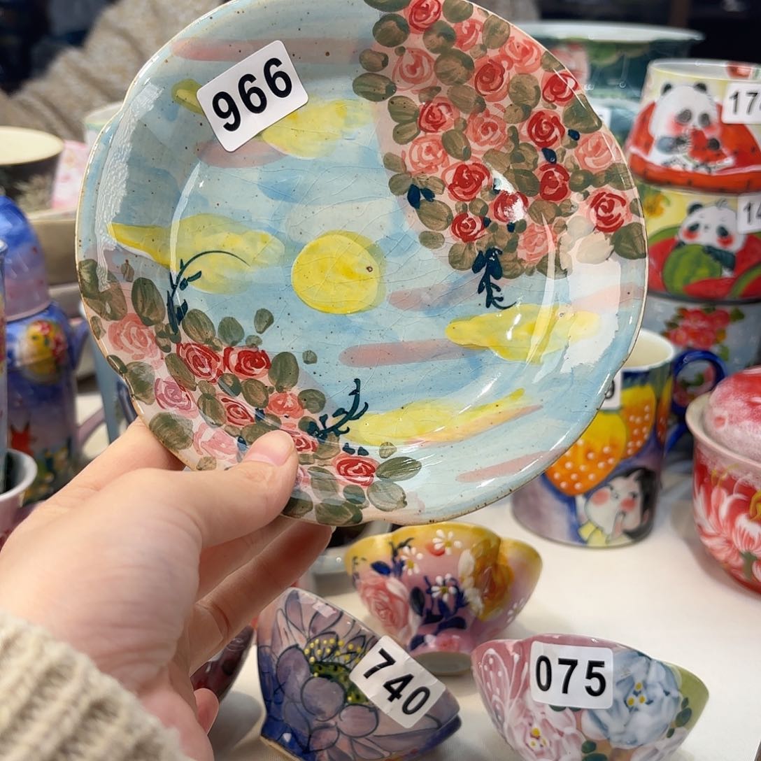 瓷片兔兔好可爱呀打