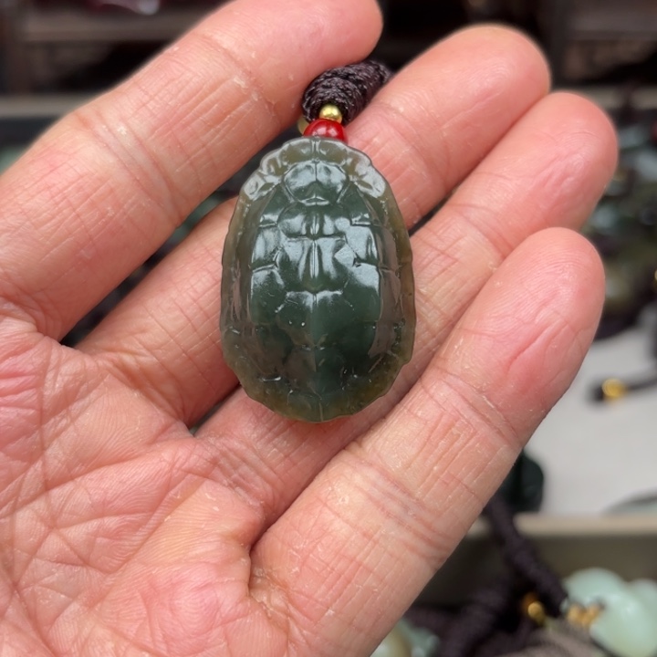 和田玉吊坠未镶嵌