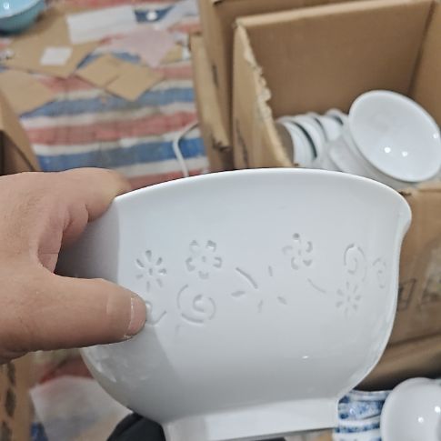 瓷玲珑白色8寸大汤碗一个微瑕疵