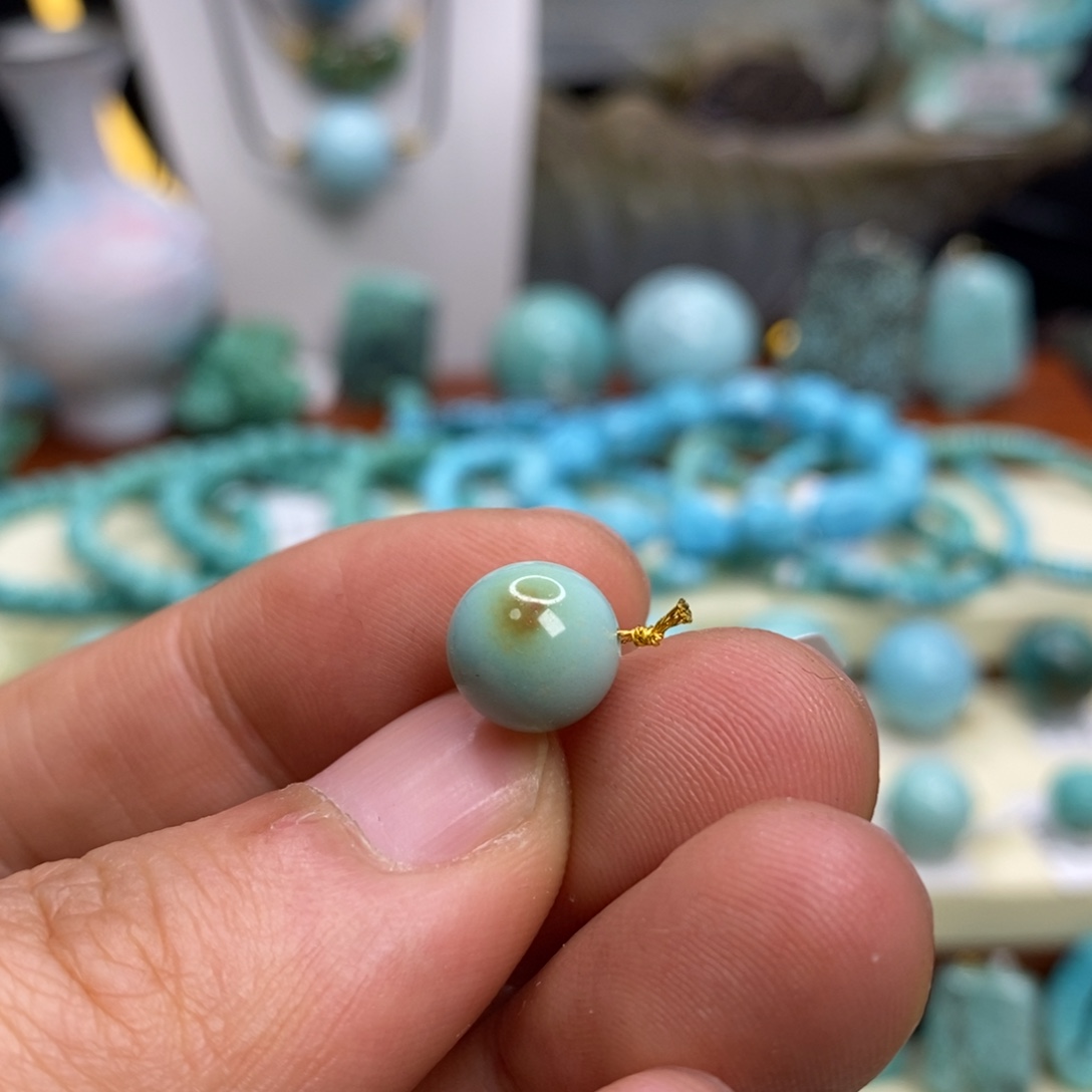 绿松石未镶嵌珠宝奇石