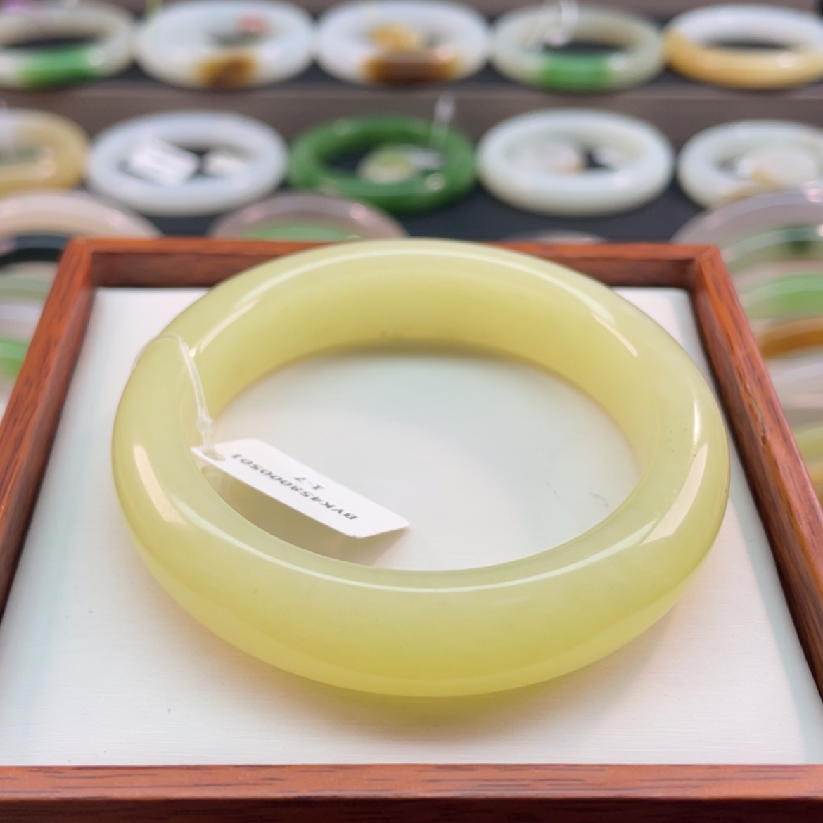 【闪购商品】和田玉手镯未镶嵌