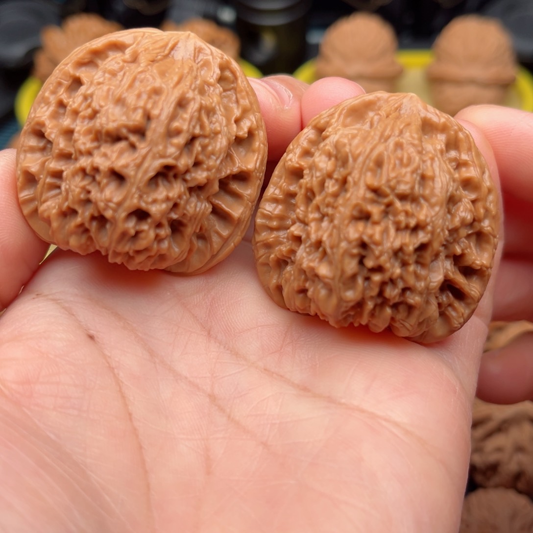 【闪购商品】桃木文玩核桃手把件39南疆