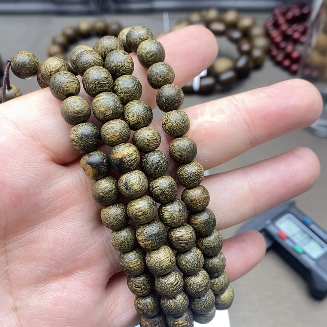 沉香沉香碎屑海南野生留疤莺歌绿143号