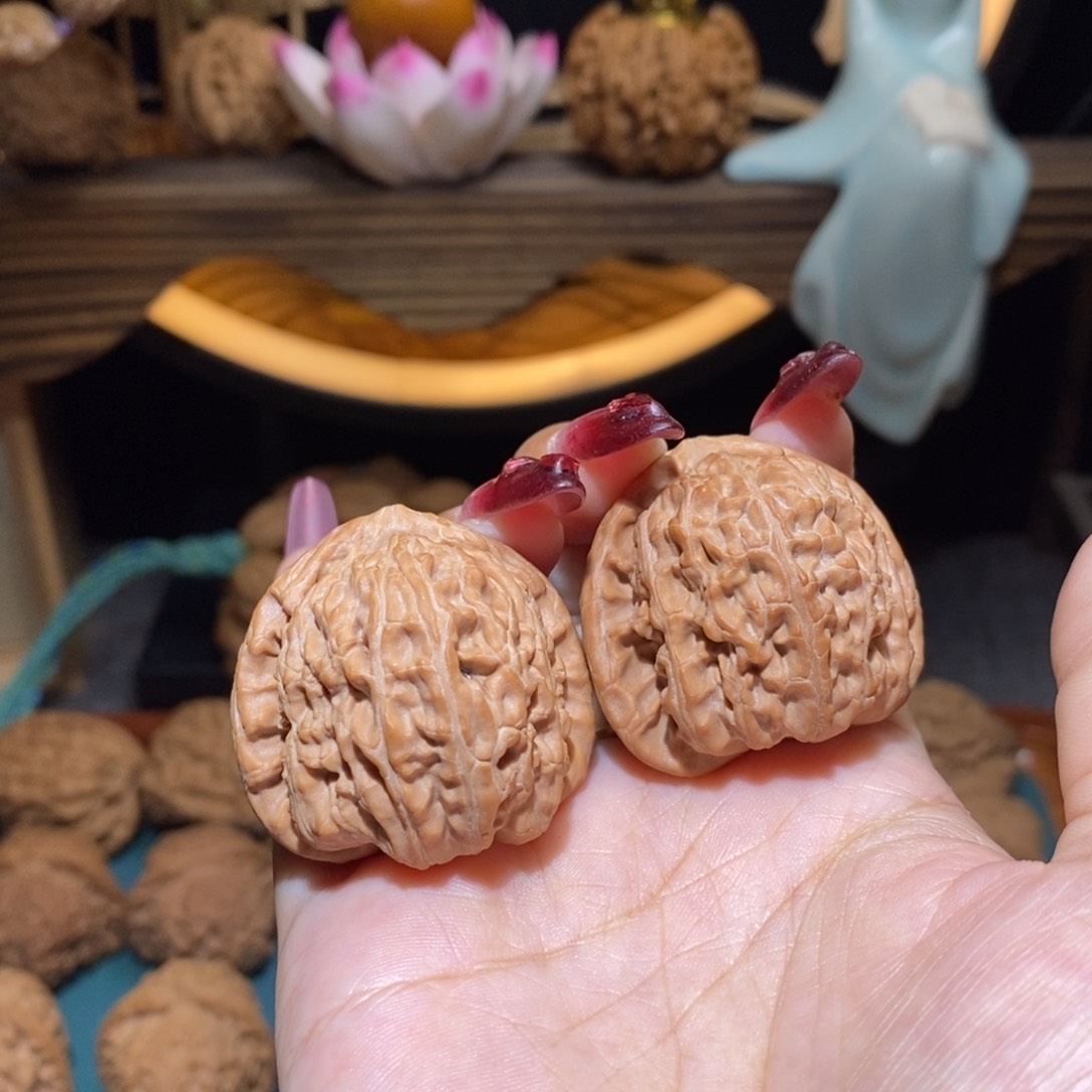 文玩核桃吊坠36白狮子