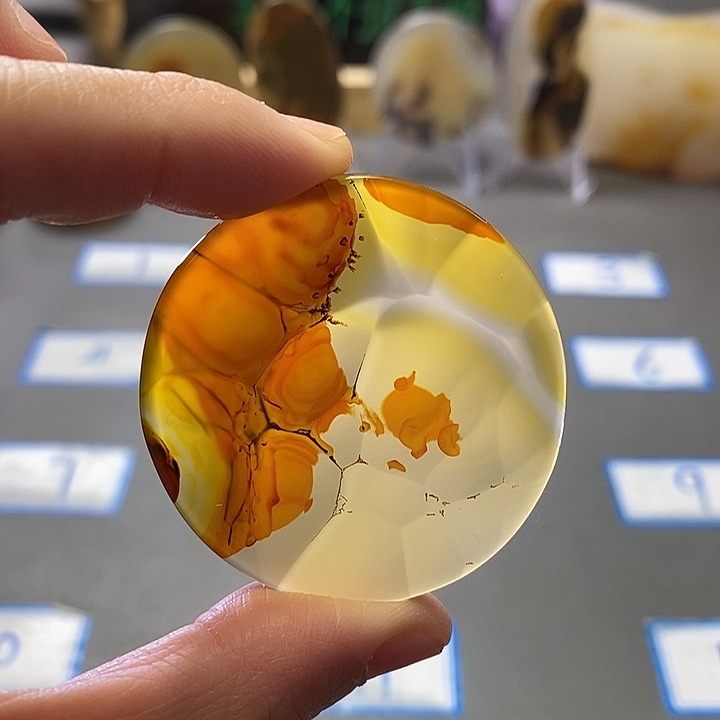 玛瑙/玉髓未镶嵌珠宝半成品100