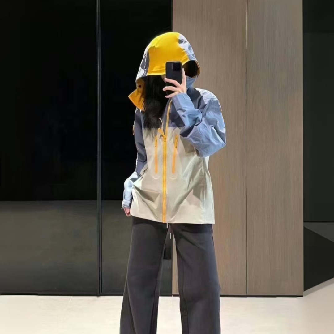（专属链接）蛇年同款户外防风防水冲锋衣连帽刺绣新款外套A