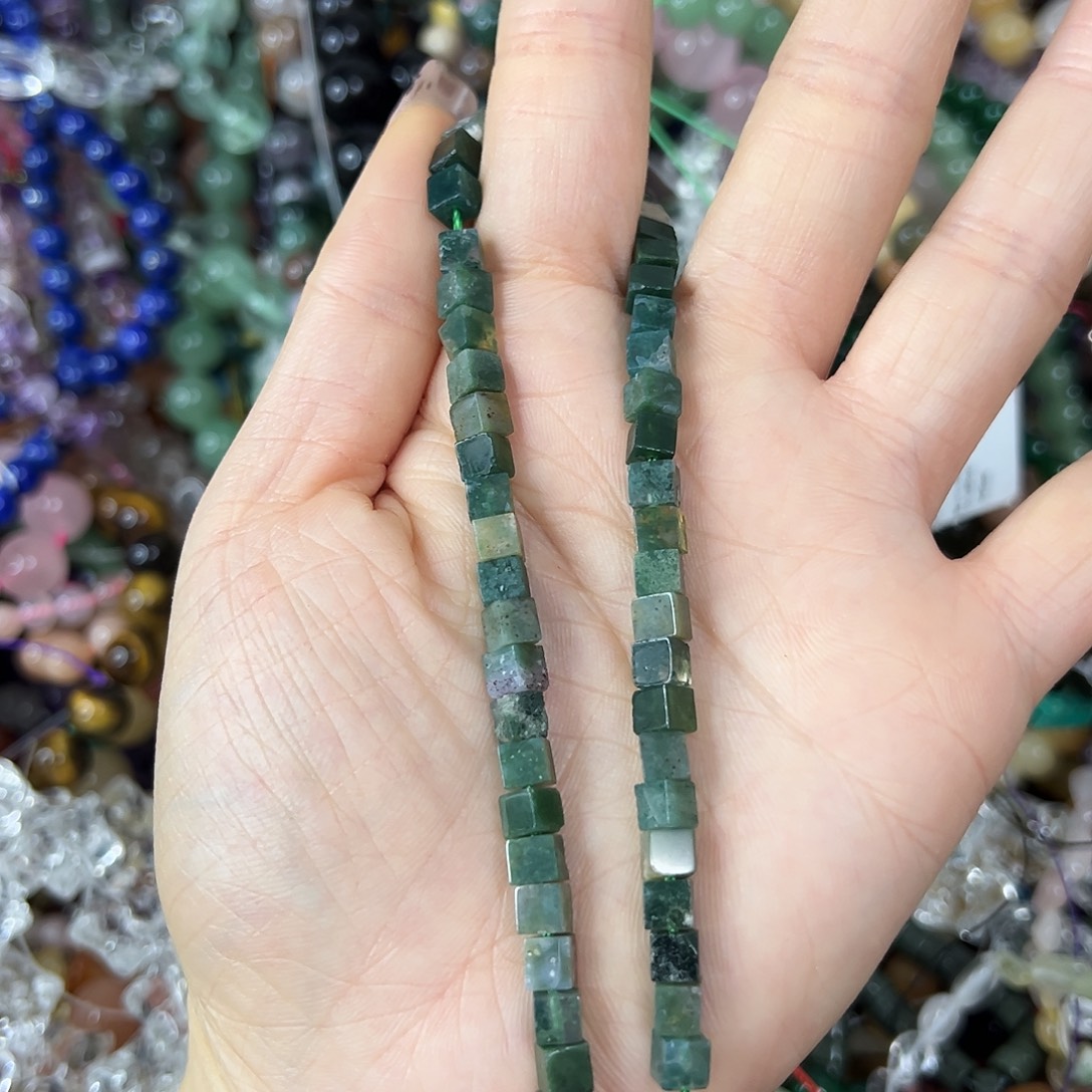 玛瑙/玉髓未镶嵌珠宝半成品，卡4水草玛瑙方糖一条