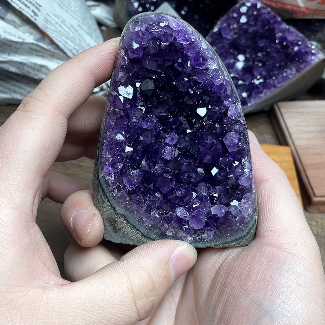 紫晶大型摆件（非配饰）未镶嵌