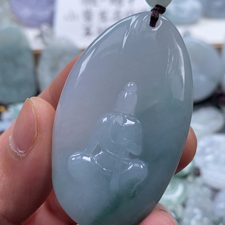 翡翠颈饰未镶嵌我**树翡翠